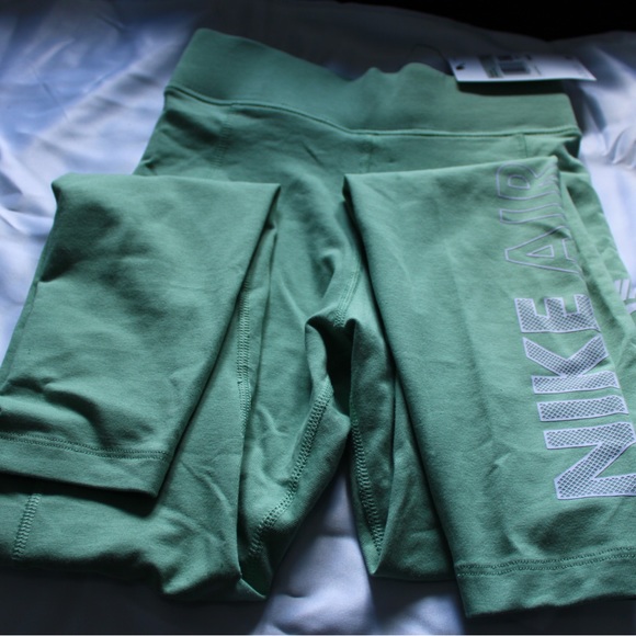 Nike Air Mint Green Sportswear Leggings - Picture 5 of 5
